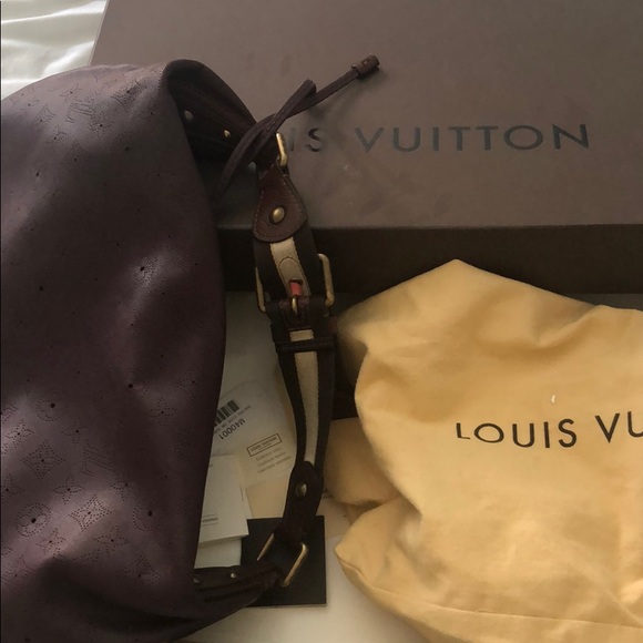 LOUIS VUITTON Mahina Onatah GM - Picture 6 of 10